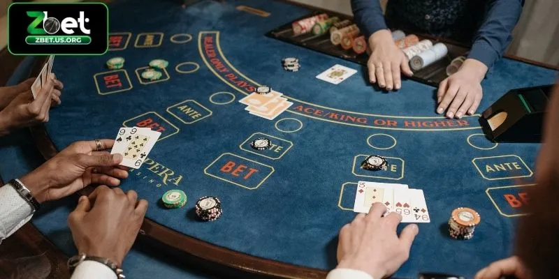 Hướng dẫn cách chơi Baccarat ZBET cho người mới